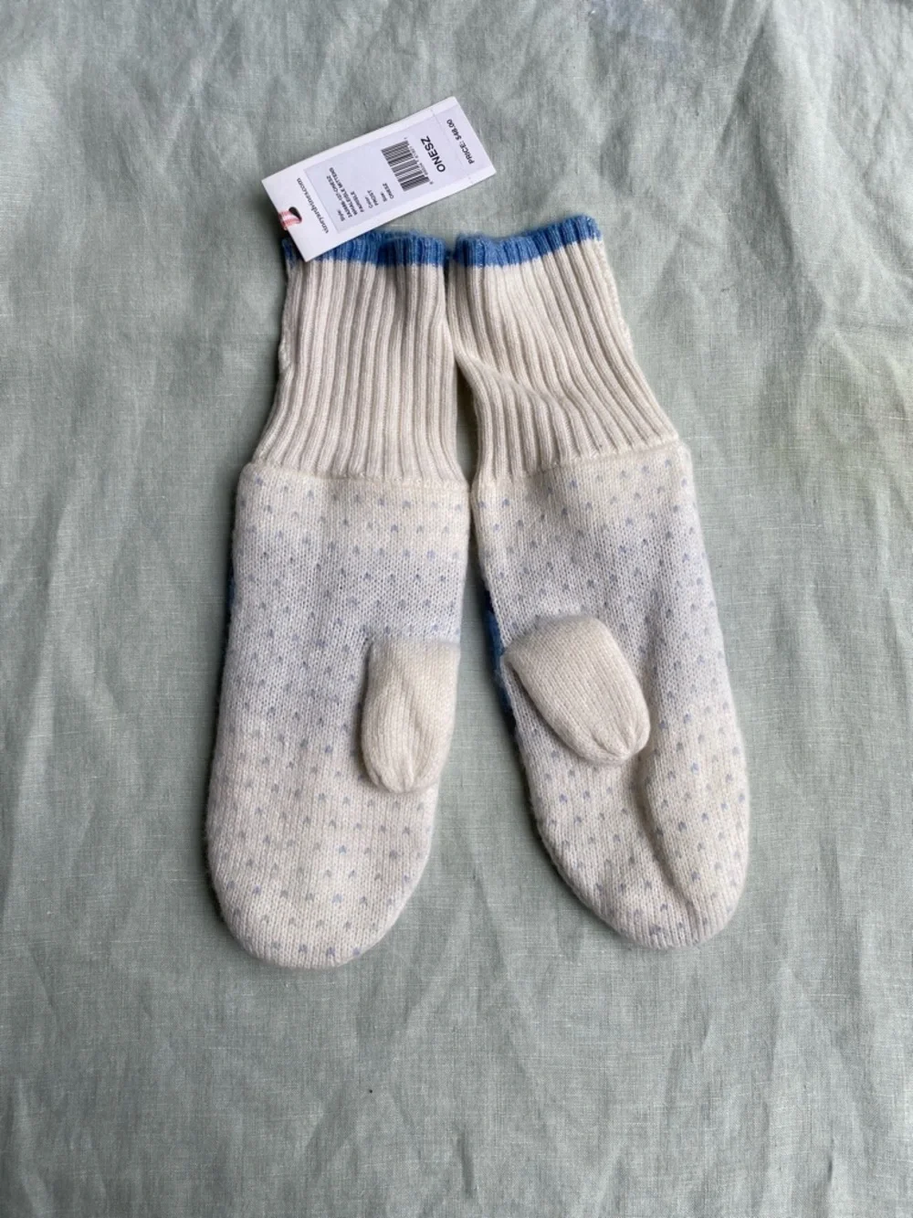 NWT Vineyard Vines blue & white fair isle wool blend whale scarf & mittens set